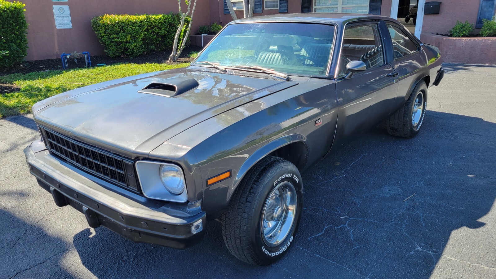 Chevrolet-Nova-1975-Coupe
