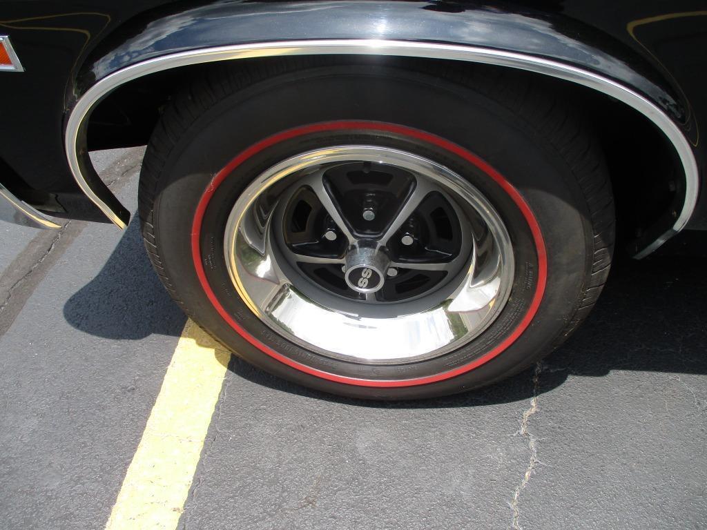 Chevrolet-Nova-Pro-Touring-Resto-Mod-LS-fresh-build-1970-12