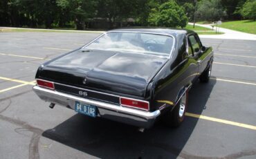 Chevrolet-Nova-Pro-Touring-Resto-Mod-LS-fresh-build-1970-3