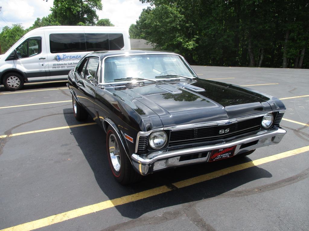 Chevrolet-Nova-Pro-Touring-Resto-Mod-LS-fresh-build-1970-5