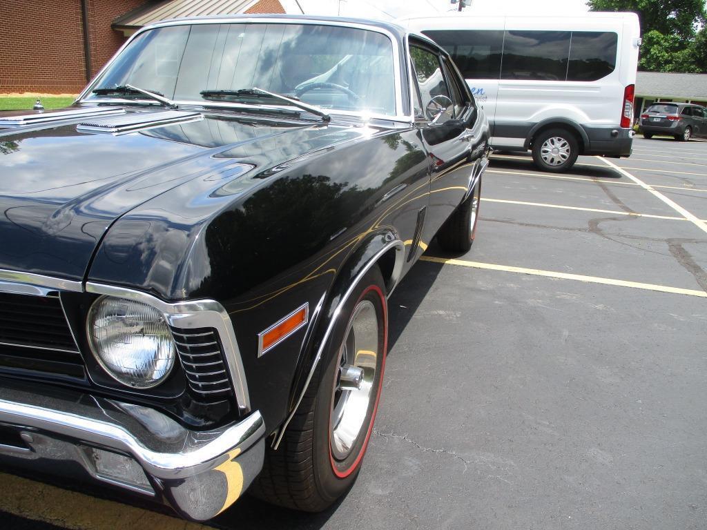Chevrolet-Nova-Pro-Touring-Resto-Mod-LS-fresh-build-1970-8