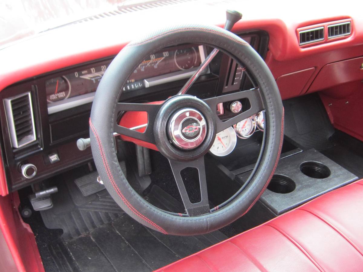 Chevrolet-Nova-concours-1976-custom-7
