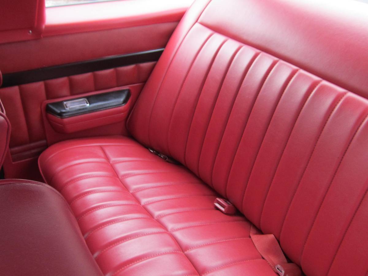 Chevrolet-Nova-concours-1976-custom-9