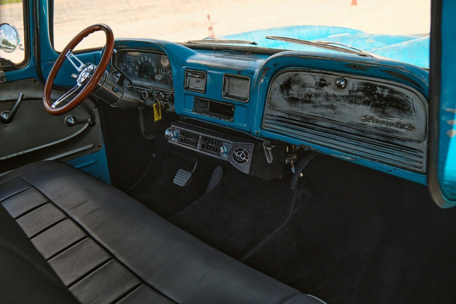 Chevrolet-Other-Pickups-1960-2-Door-11