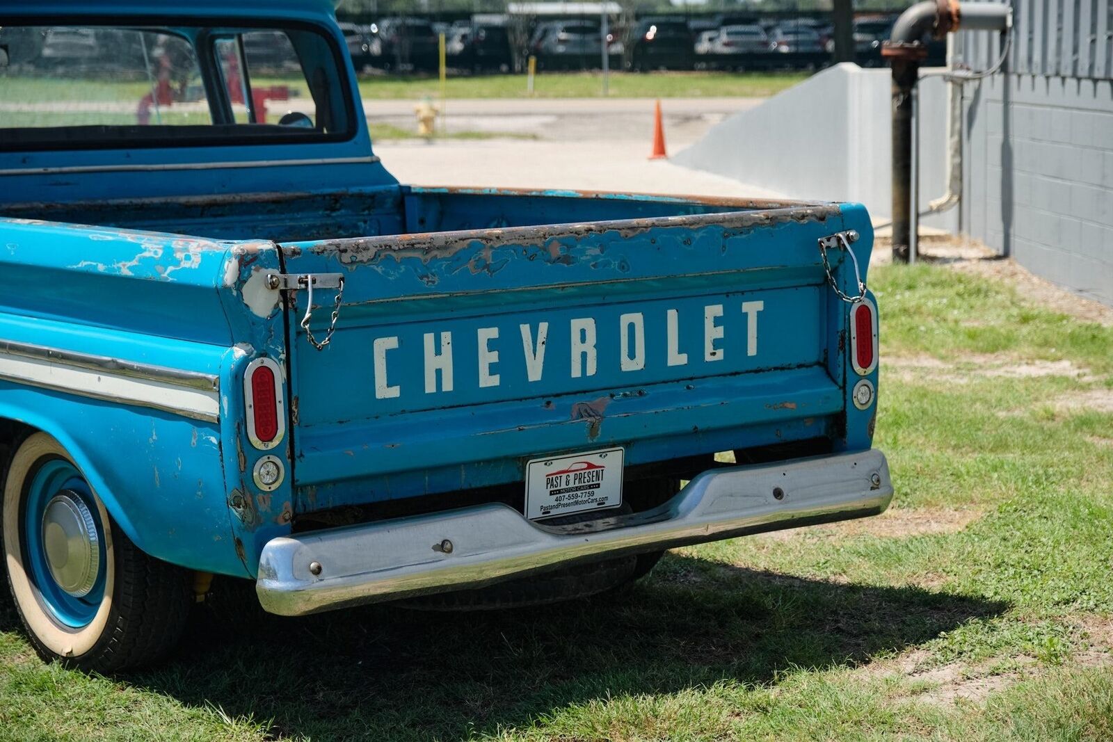 Chevrolet-Other-Pickups-1960-2-Door-17