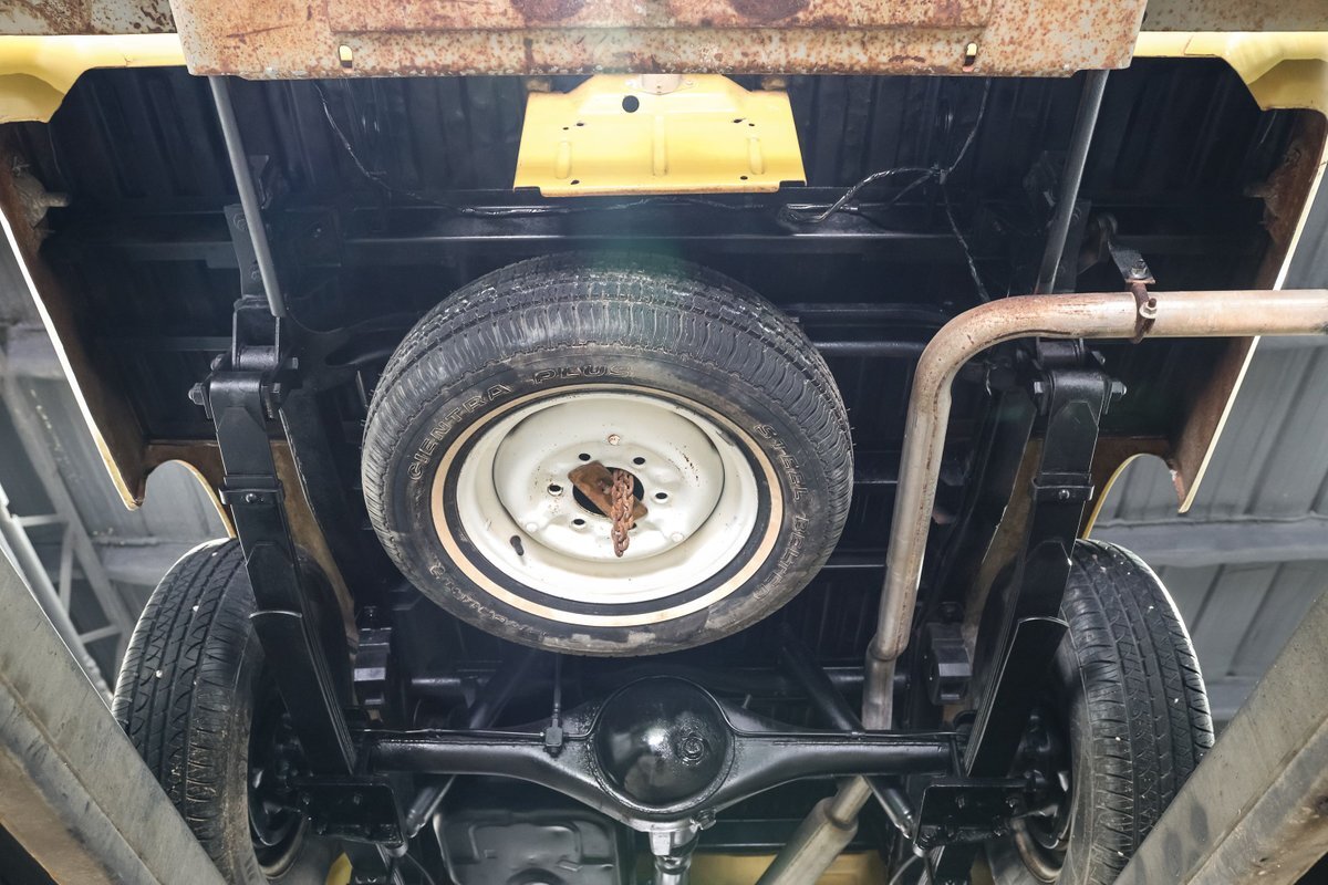 Chevrolet-Other-Pickups-1975-Pickup-Truck-18
