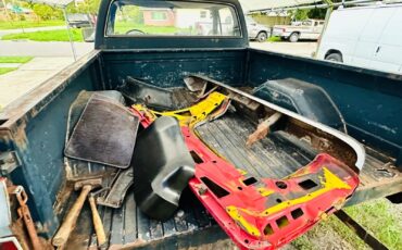 Chevrolet-Other-Pickups-1983-Pickup-Truck-17