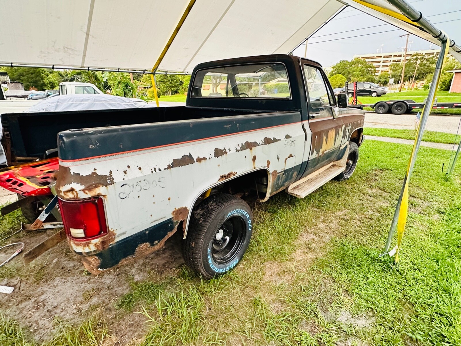 Chevrolet-Other-Pickups-1983-Pickup-Truck-18
