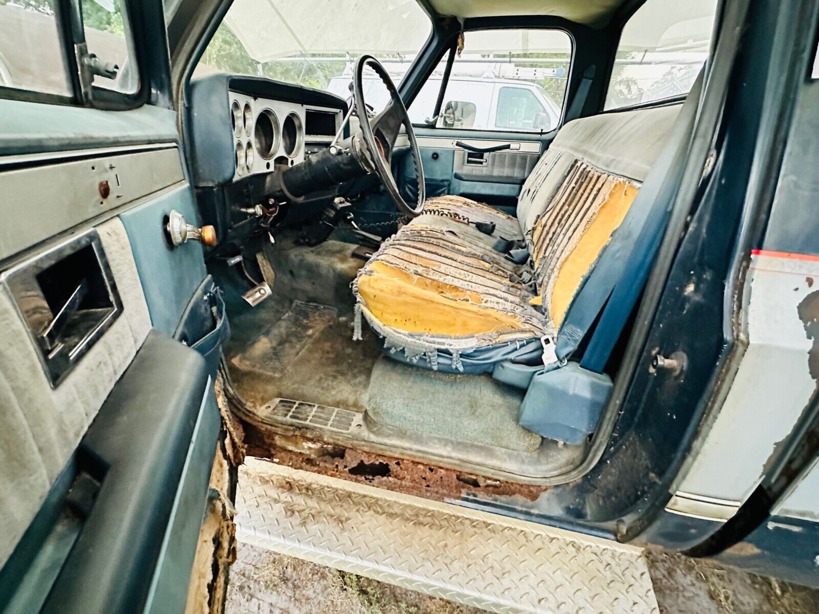 Chevrolet-Other-Pickups-1983-Pickup-Truck-23