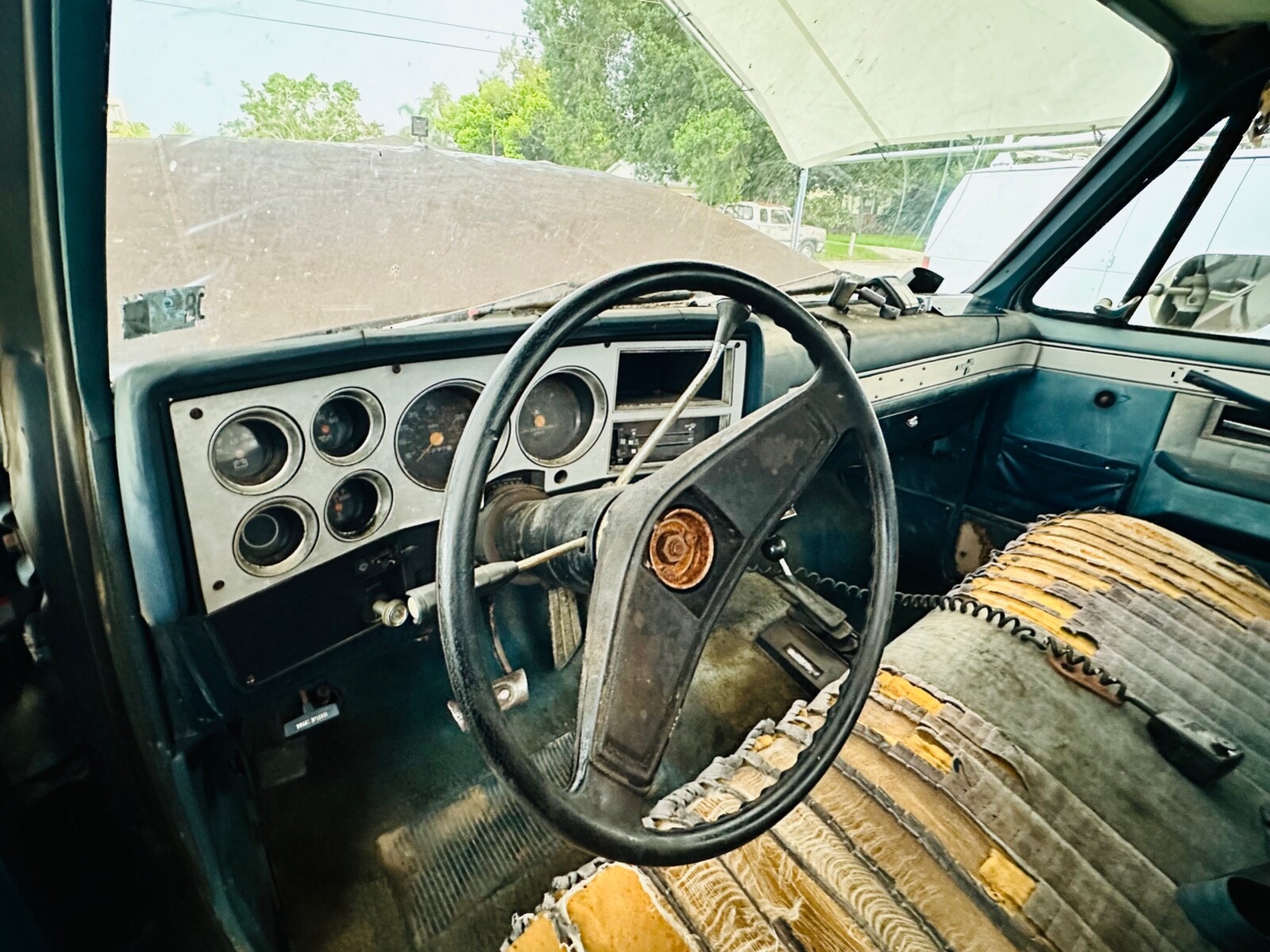 Chevrolet-Other-Pickups-1983-Pickup-Truck-24