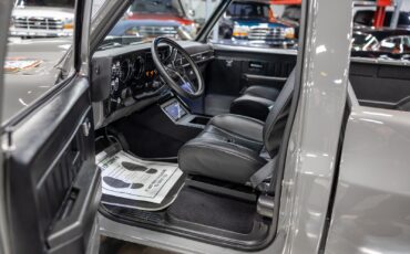 Chevrolet-Other-Pickups-1984-Pickup-Truck-22
