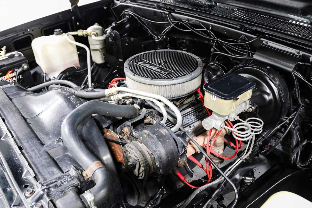 Chevrolet-Other-Pickups-1985-Pickup-Truck-10