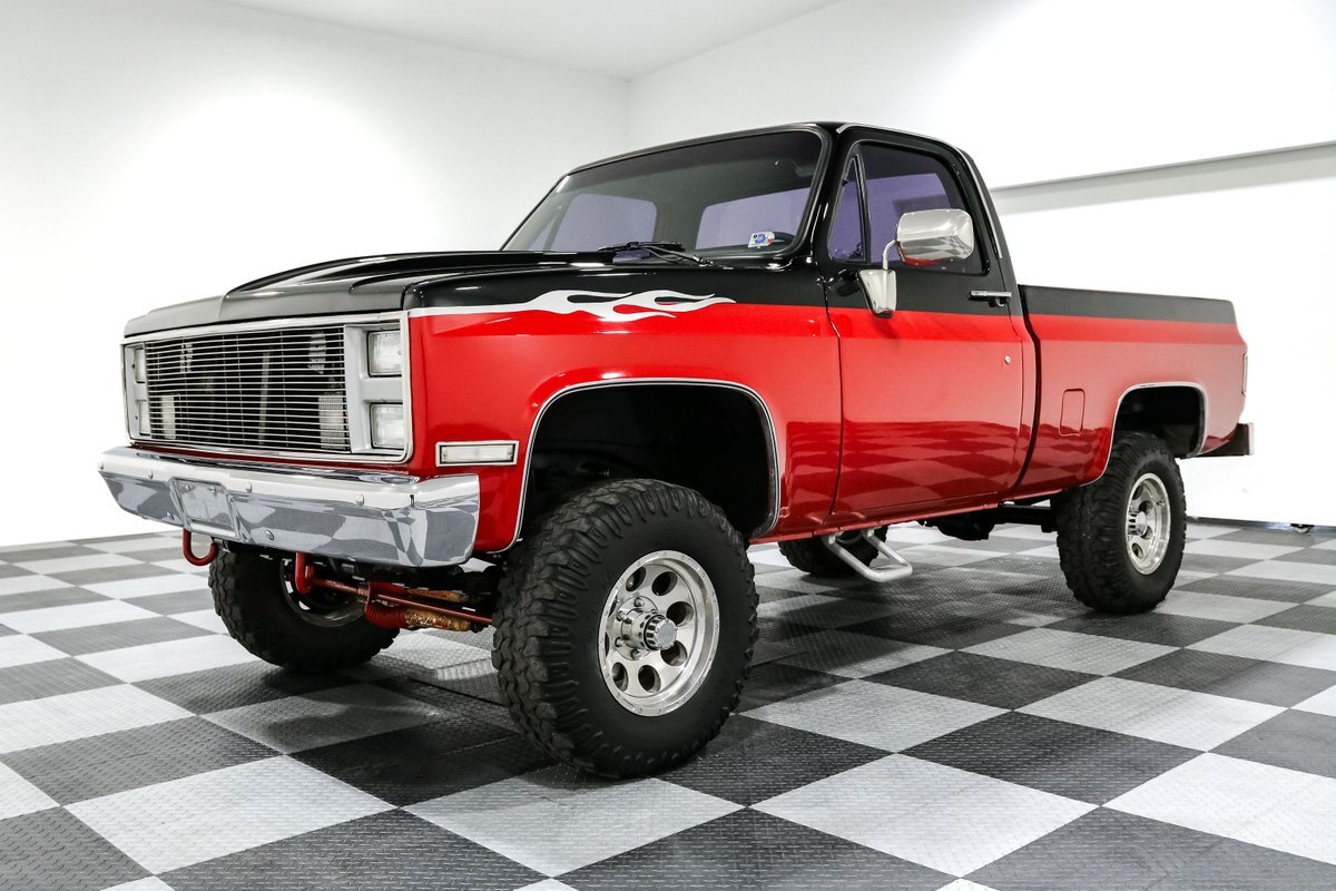 Chevrolet-Other-Pickups-1985-Pickup-Truck-2