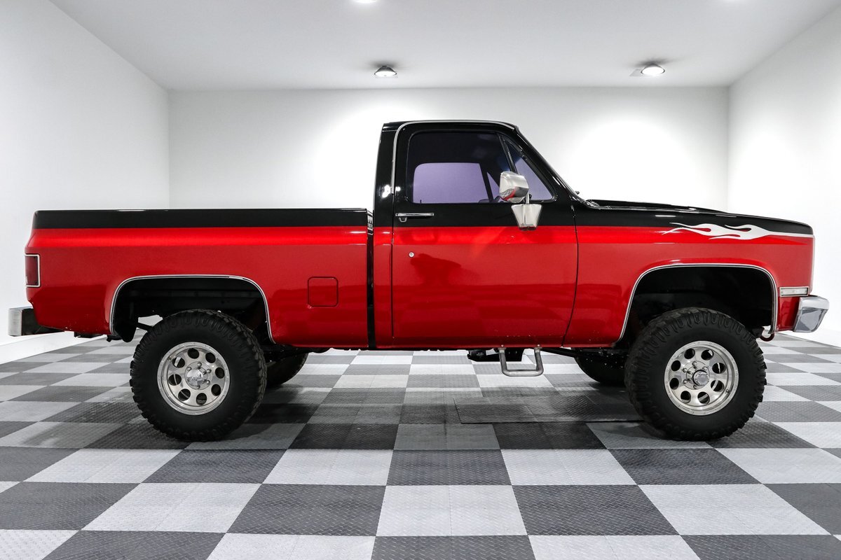 Chevrolet-Other-Pickups-1985-Pickup-Truck-7