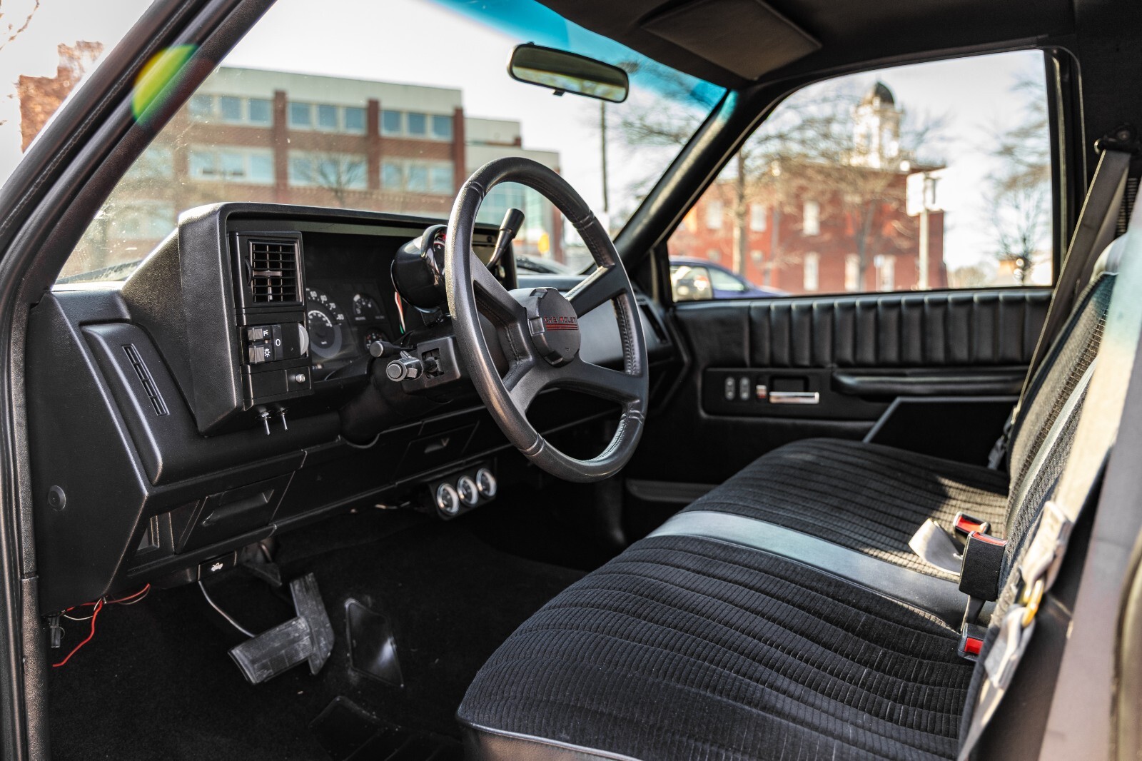 Chevrolet-Other-Pickups-1990-23