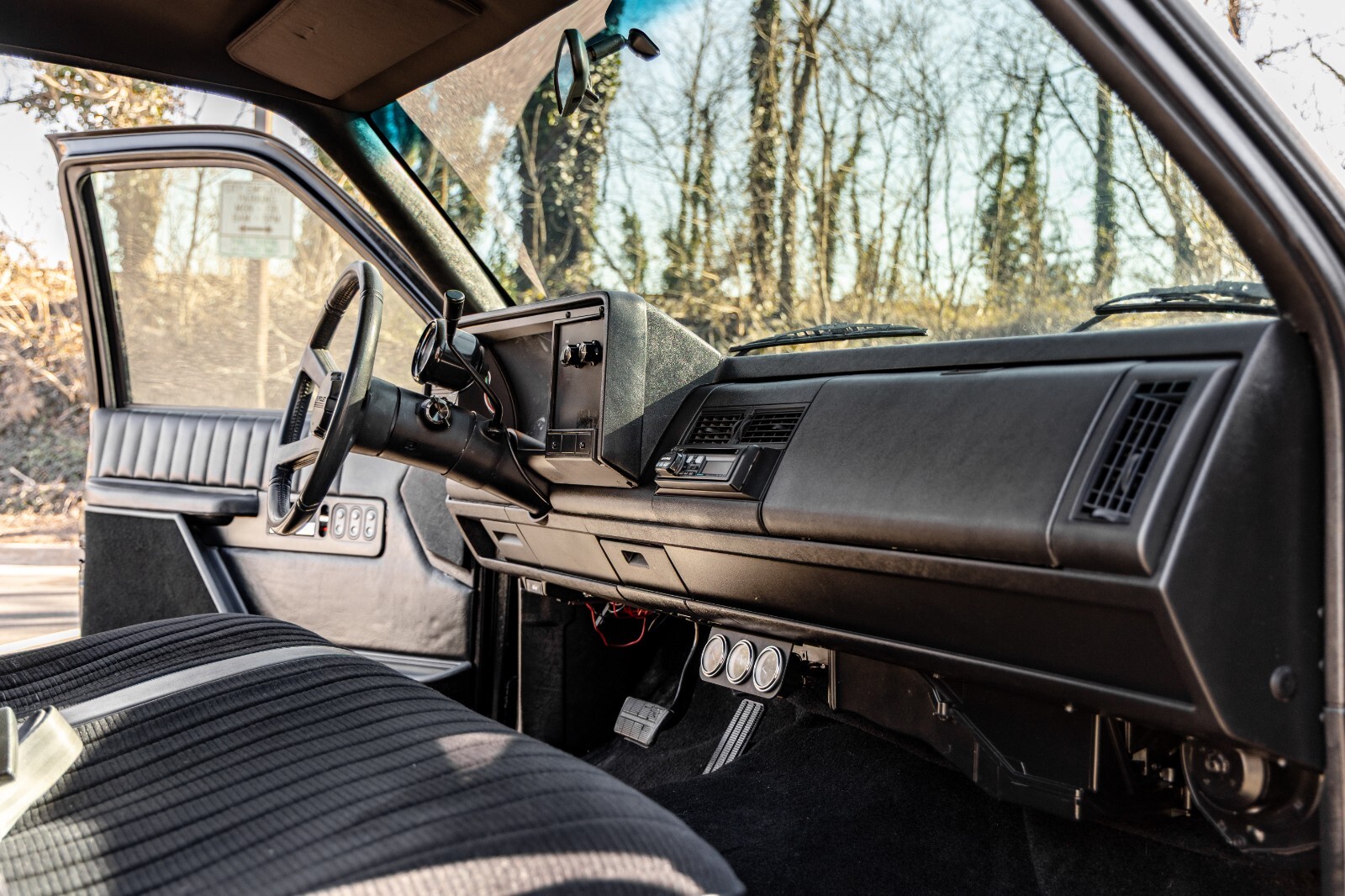 Chevrolet-Other-Pickups-1990-24