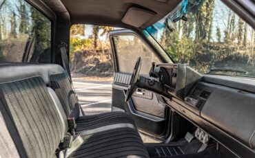 Chevrolet-Other-Pickups-1990-27