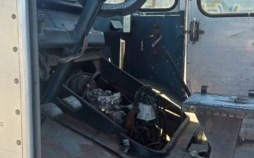 Chevrolet-P30-step-van-1969-3