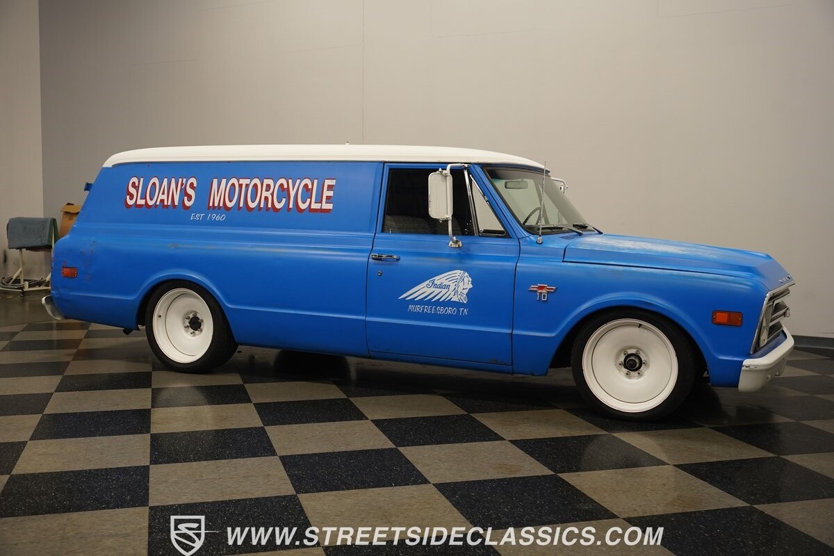 Chevrolet-Panel-Delivery-1968-SUV-18