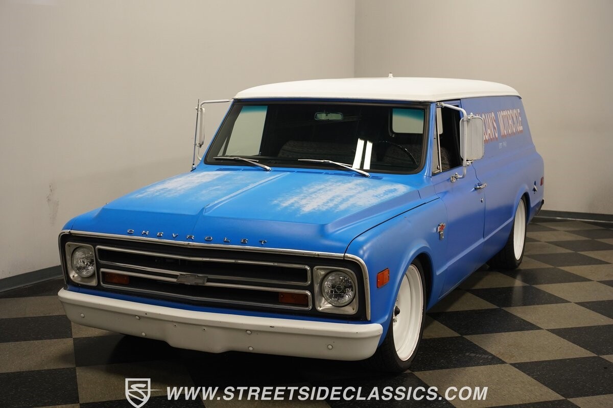 Chevrolet-Panel-Delivery-1968-SUV-22