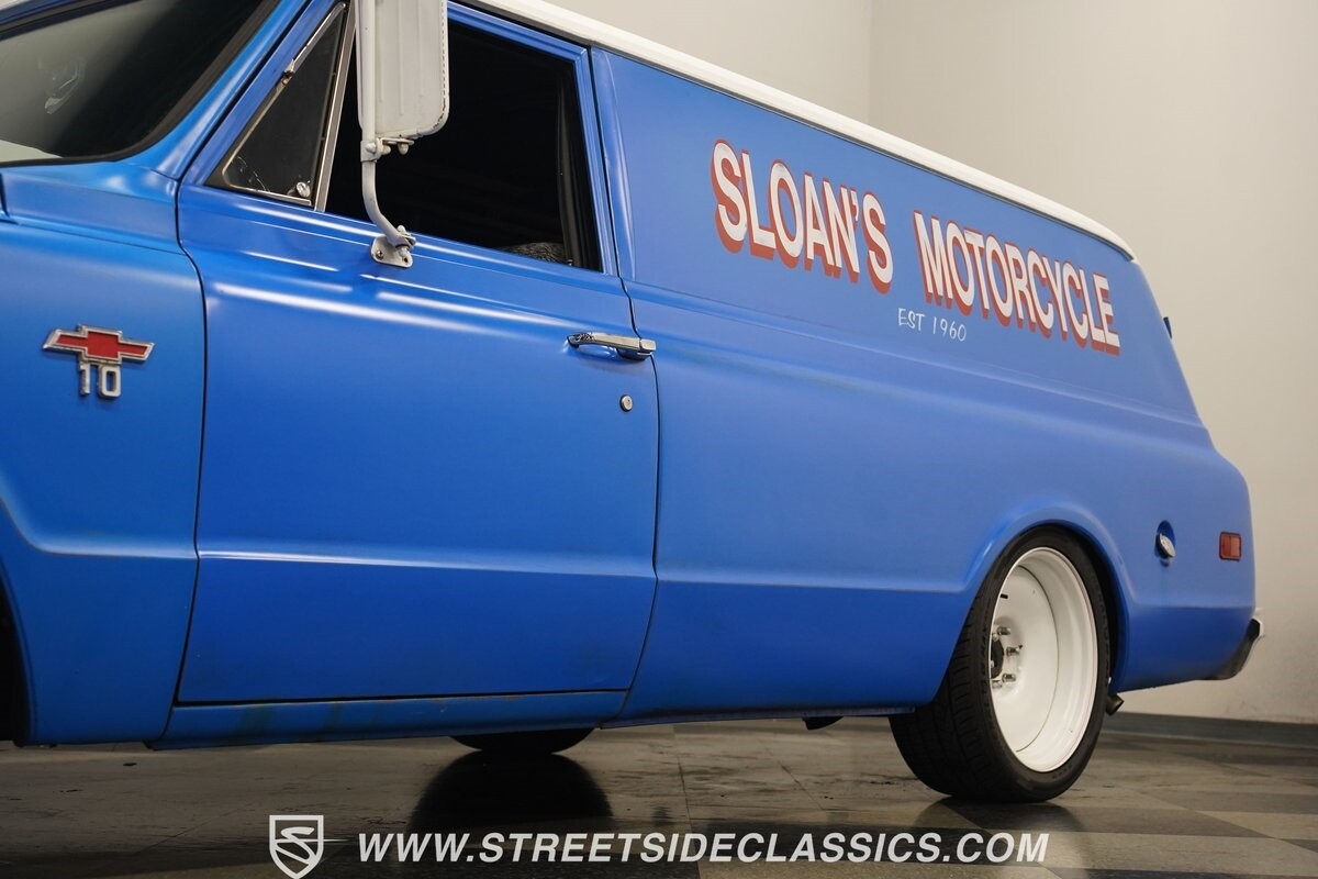 Chevrolet-Panel-Delivery-1968-SUV-26