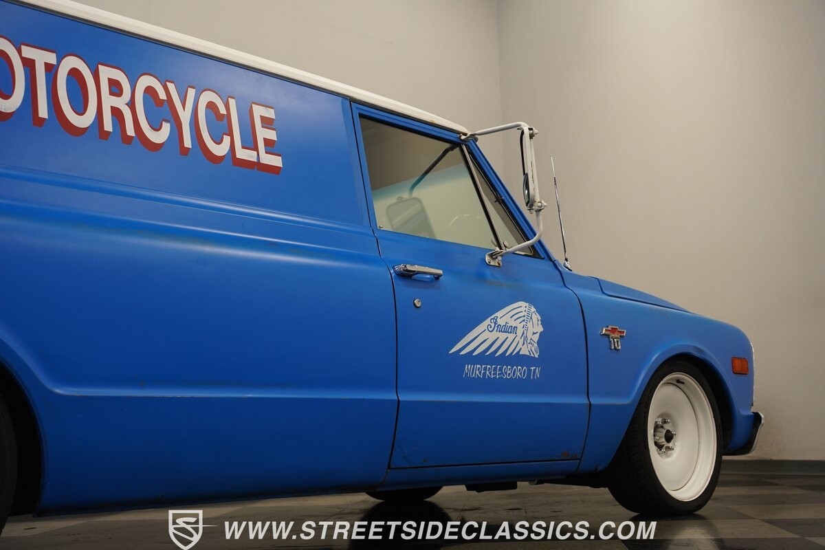 Chevrolet-Panel-Delivery-1968-SUV-33