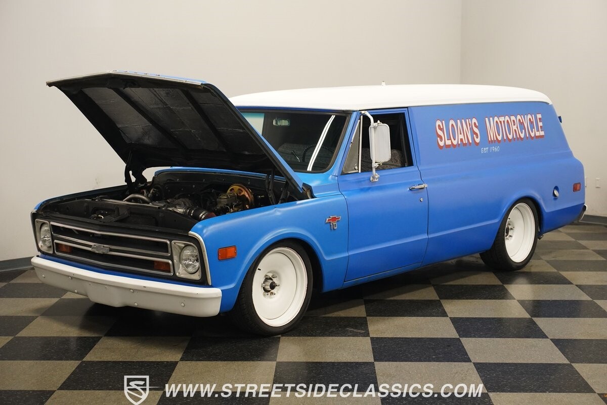 Chevrolet-Panel-Delivery-1968-SUV-36
