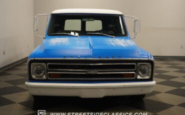 Chevrolet-Panel-Delivery-1968-SUV-5