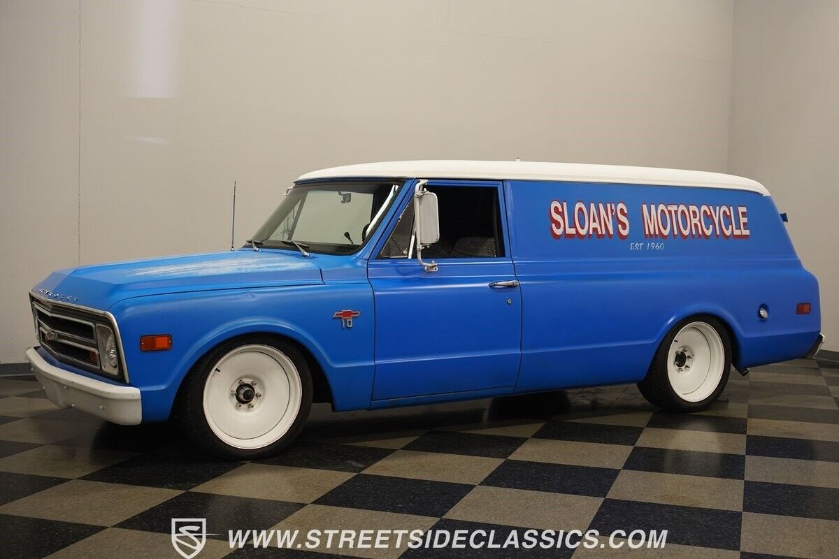 Chevrolet-Panel-Delivery-1968-SUV-8