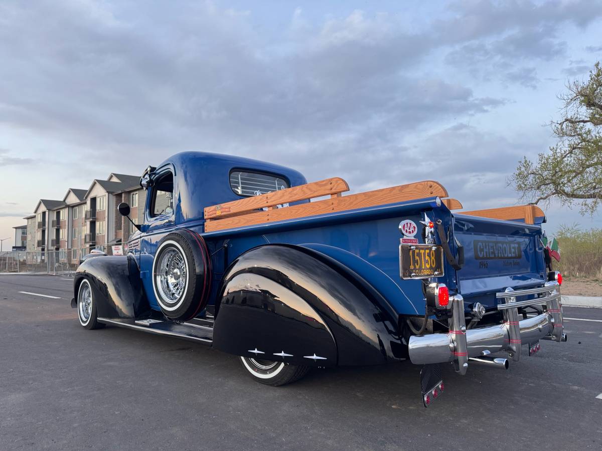 Chevrolet-Pick-up-1946-black-2