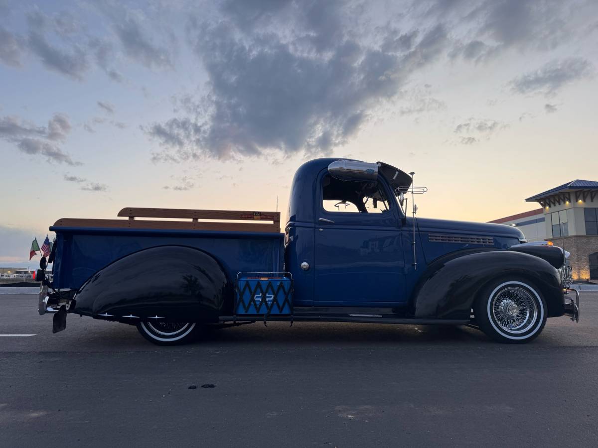 Chevrolet-Pick-up-1946-black-4