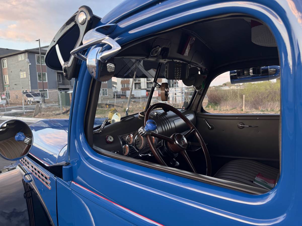 Chevrolet-Pick-up-1946-black-6