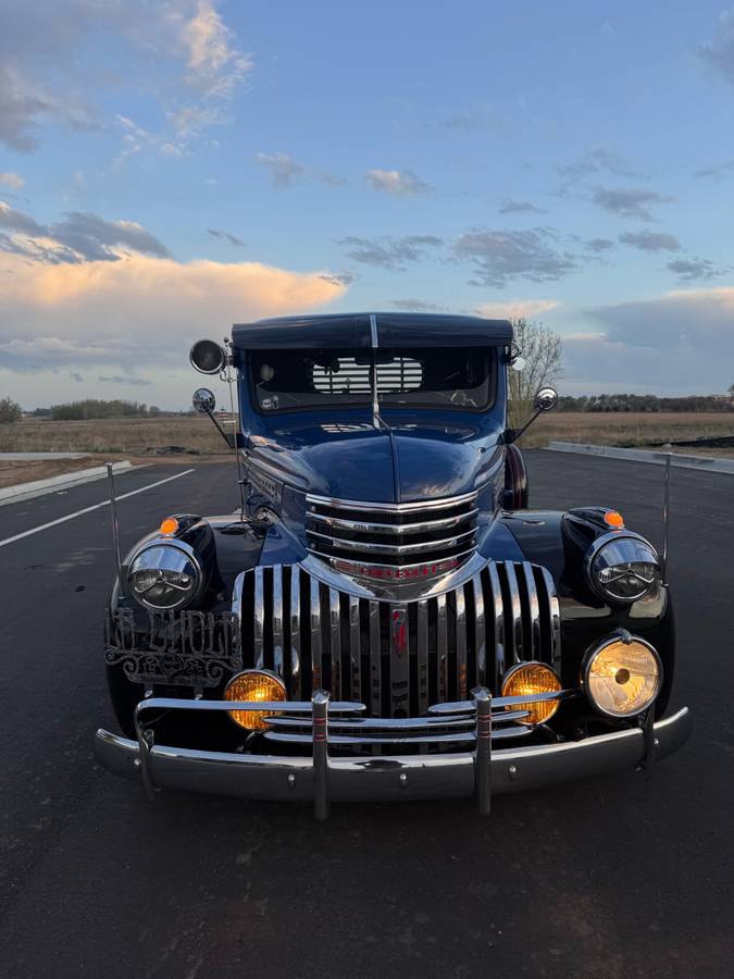 Chevrolet-Pick-up-1946-black-8