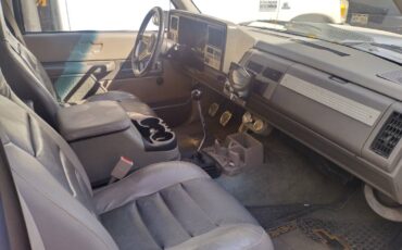 Chevrolet-Pick-up-1992-white-6