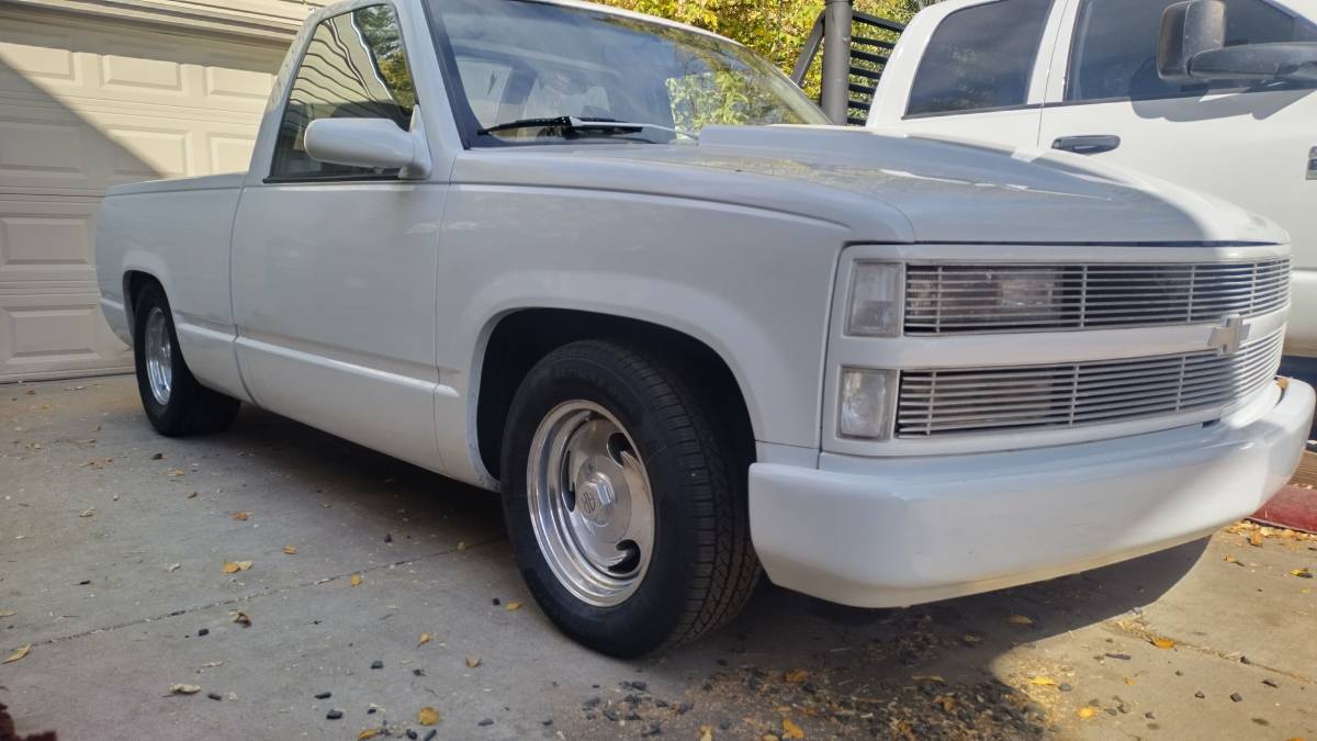 Chevrolet-Pick-up-1992-white