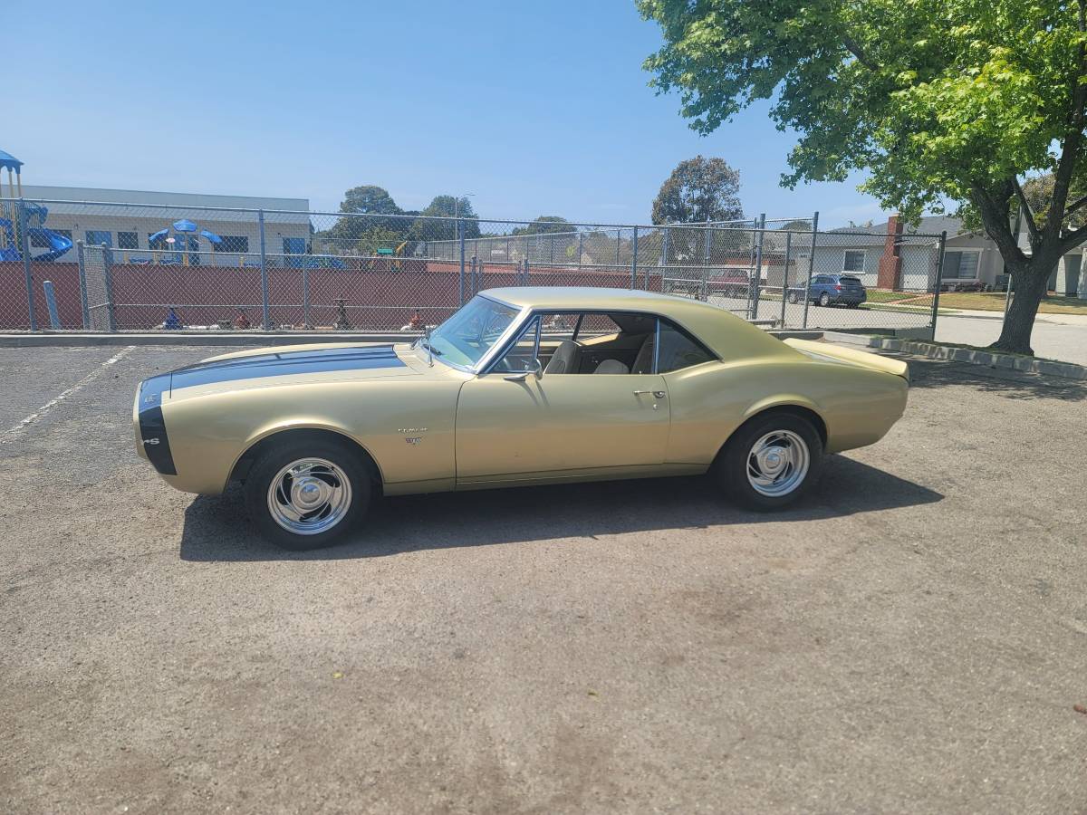 Chevrolet-Rs-camero-1967-custom-8