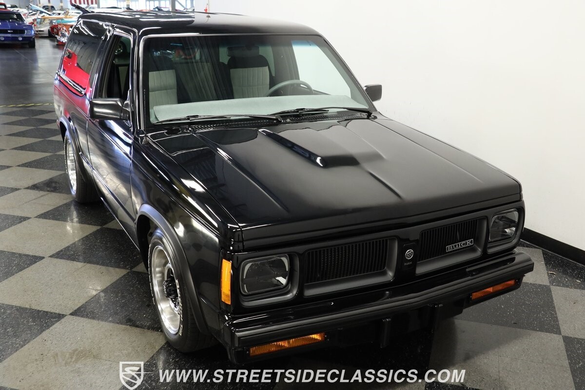 Chevrolet-S-10-1985-SUV-14