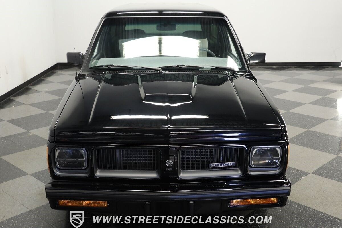 Chevrolet-S-10-1985-SUV-15
