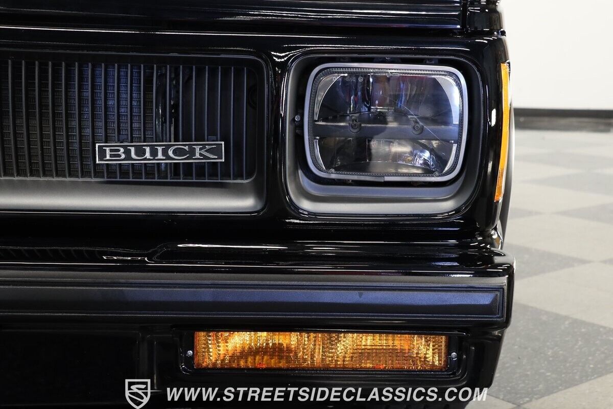 Chevrolet-S-10-1985-SUV-19
