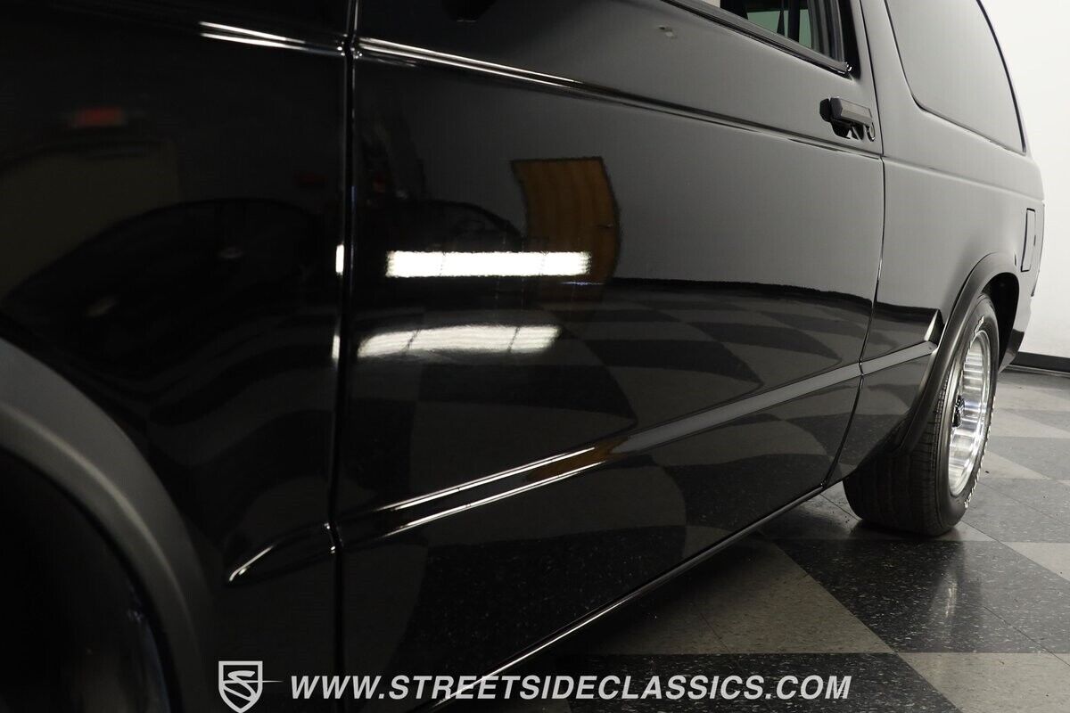 Chevrolet-S-10-1985-SUV-21