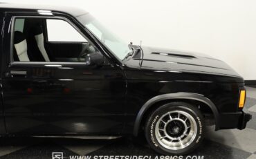 Chevrolet-S-10-1985-SUV-28