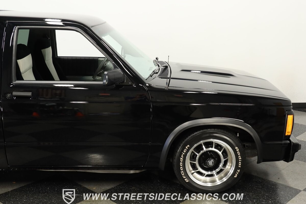 Chevrolet-S-10-1985-SUV-28