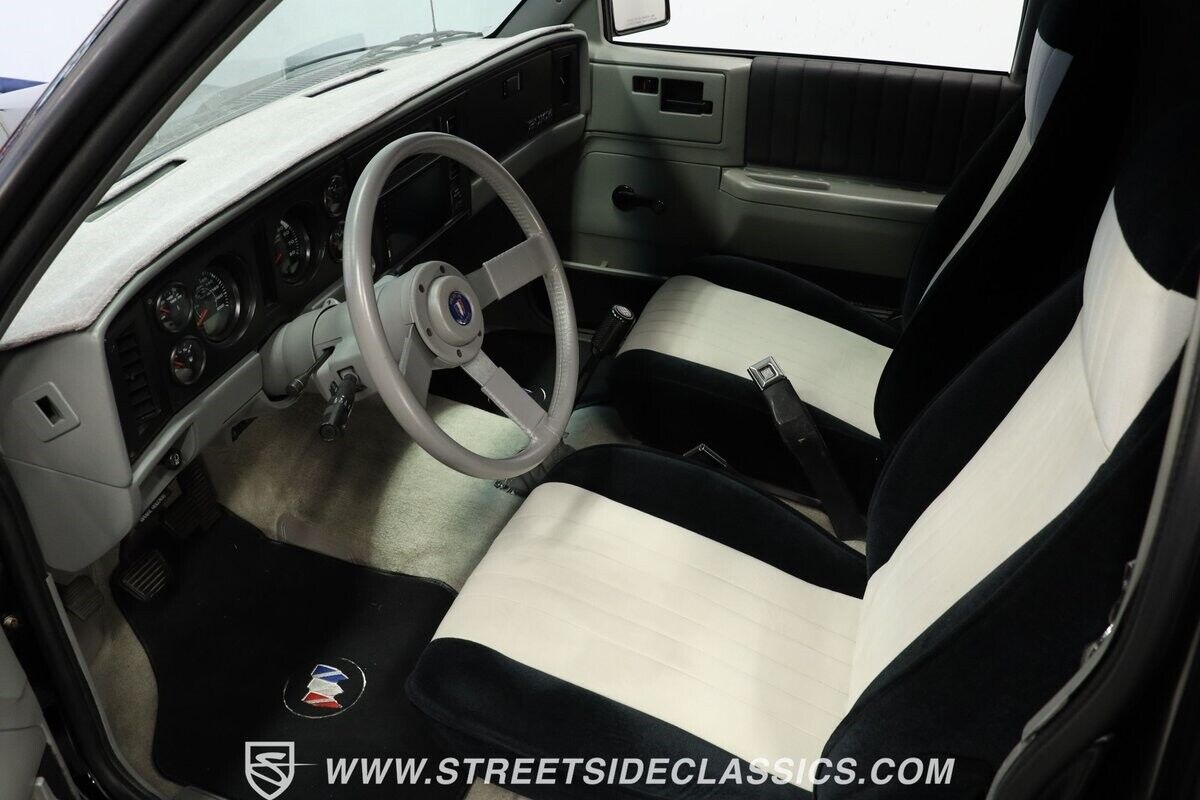 Chevrolet-S-10-1985-SUV-4