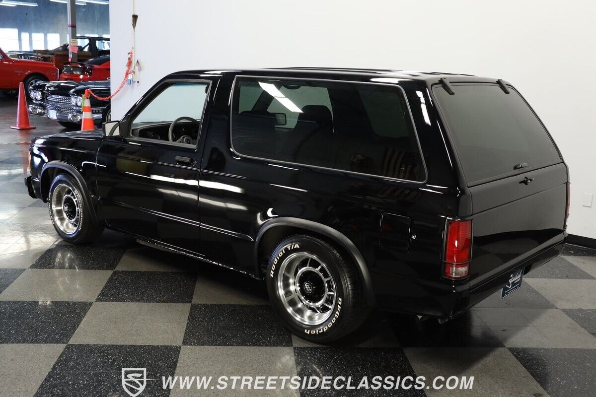 Chevrolet-S-10-1985-SUV-6