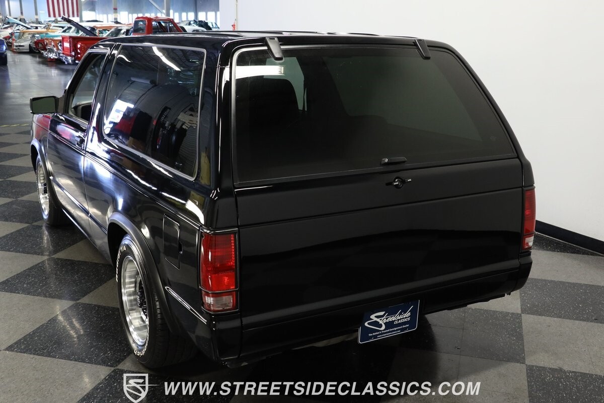 Chevrolet-S-10-1985-SUV-7