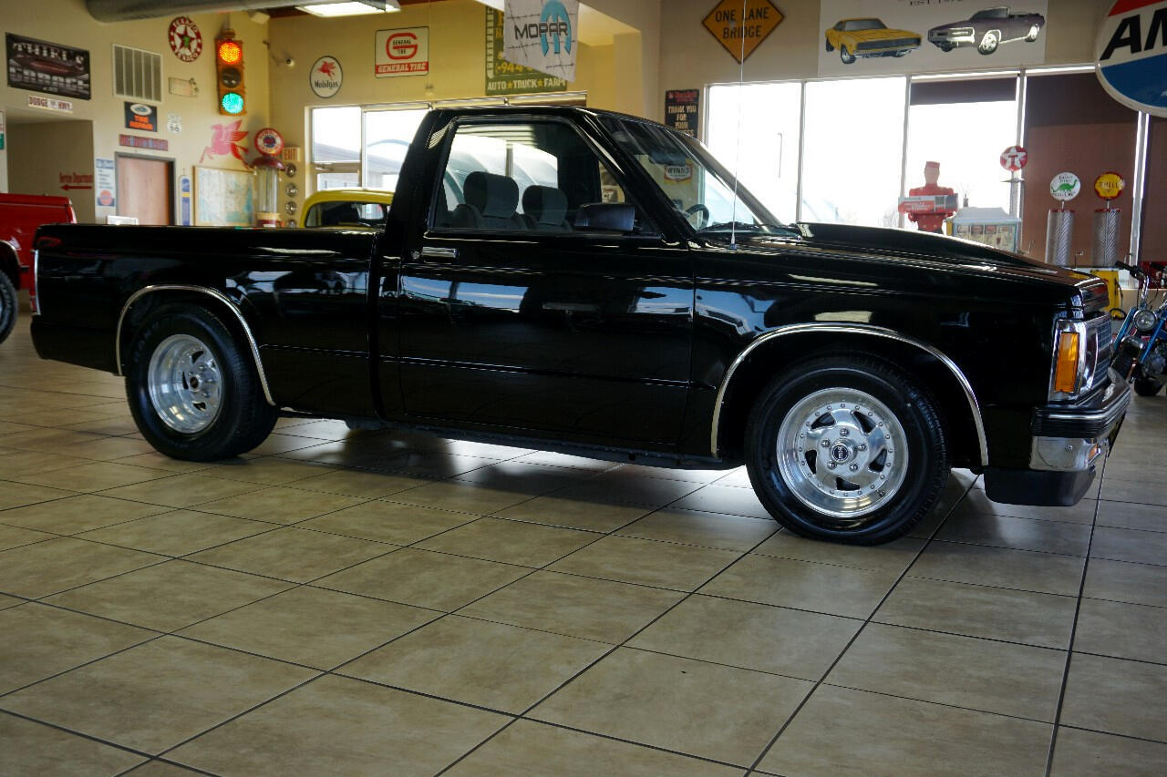 Chevrolet-S-10-1992-Classic-Car-11