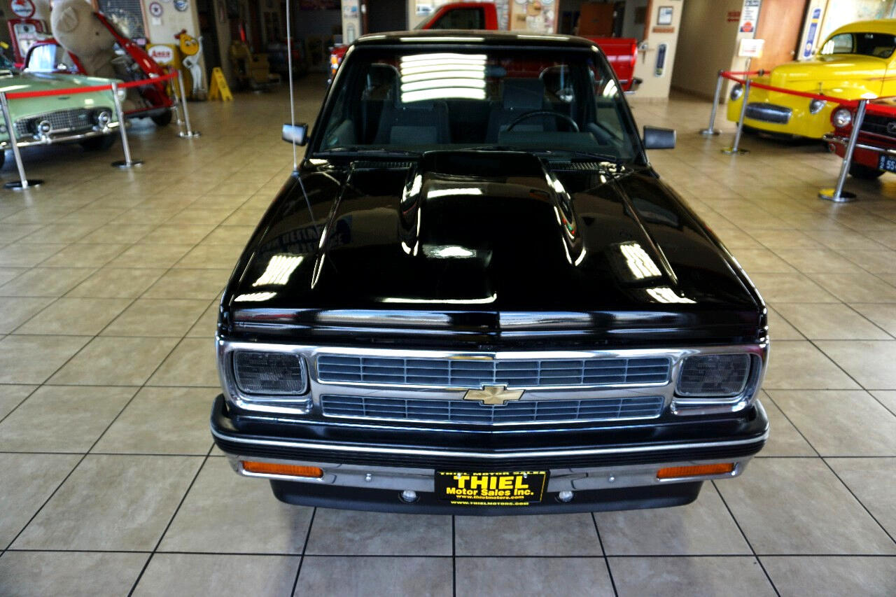 Chevrolet-S-10-1992-Classic-Car-12