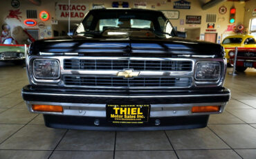 Chevrolet-S-10-1992-Classic-Car-14