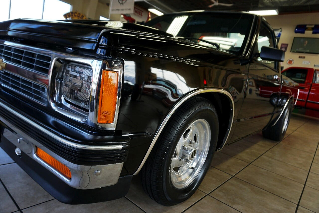 Chevrolet-S-10-1992-Classic-Car-16