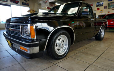 Chevrolet-S-10-1992-Classic-Car-2